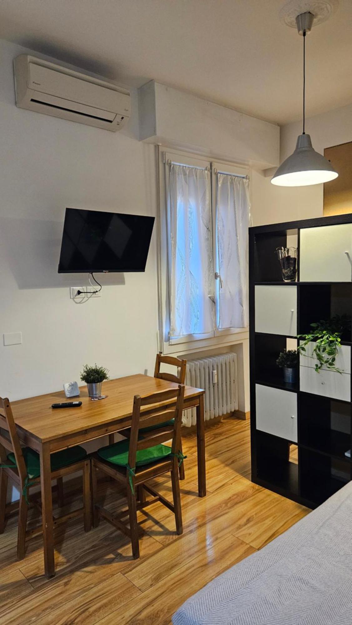 Apartamento Residenza Ugo Bassi Bolonia Exterior foto