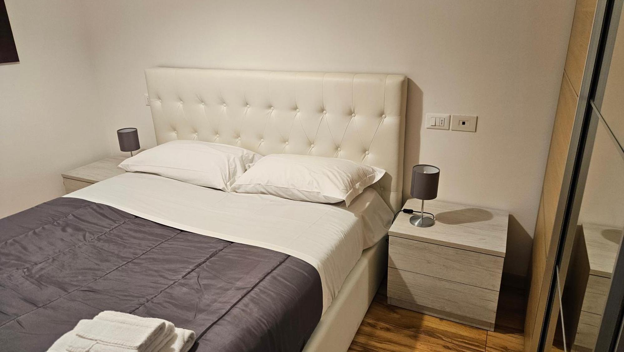 Apartamento Residenza Ugo Bassi Bolonia Exterior foto