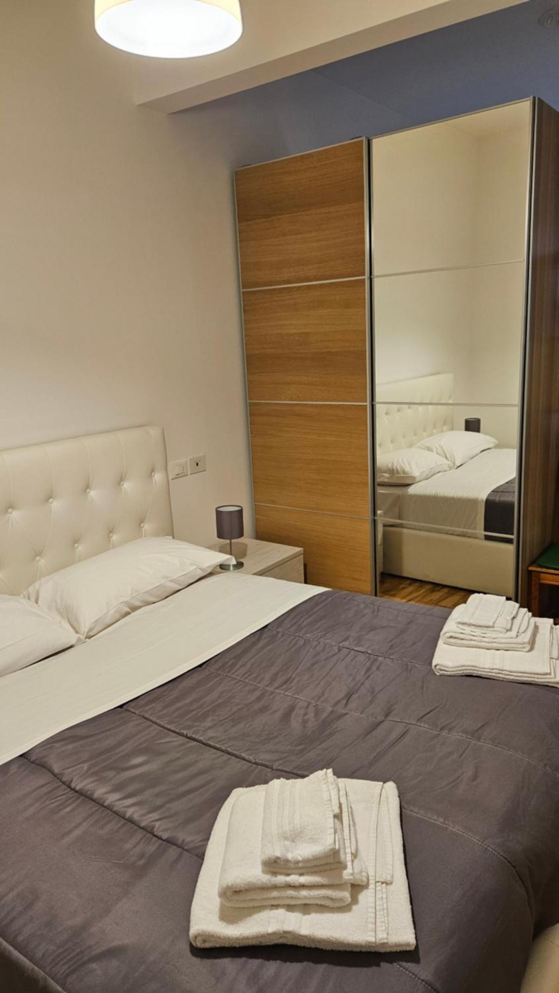 Apartamento Residenza Ugo Bassi Bolonia Exterior foto