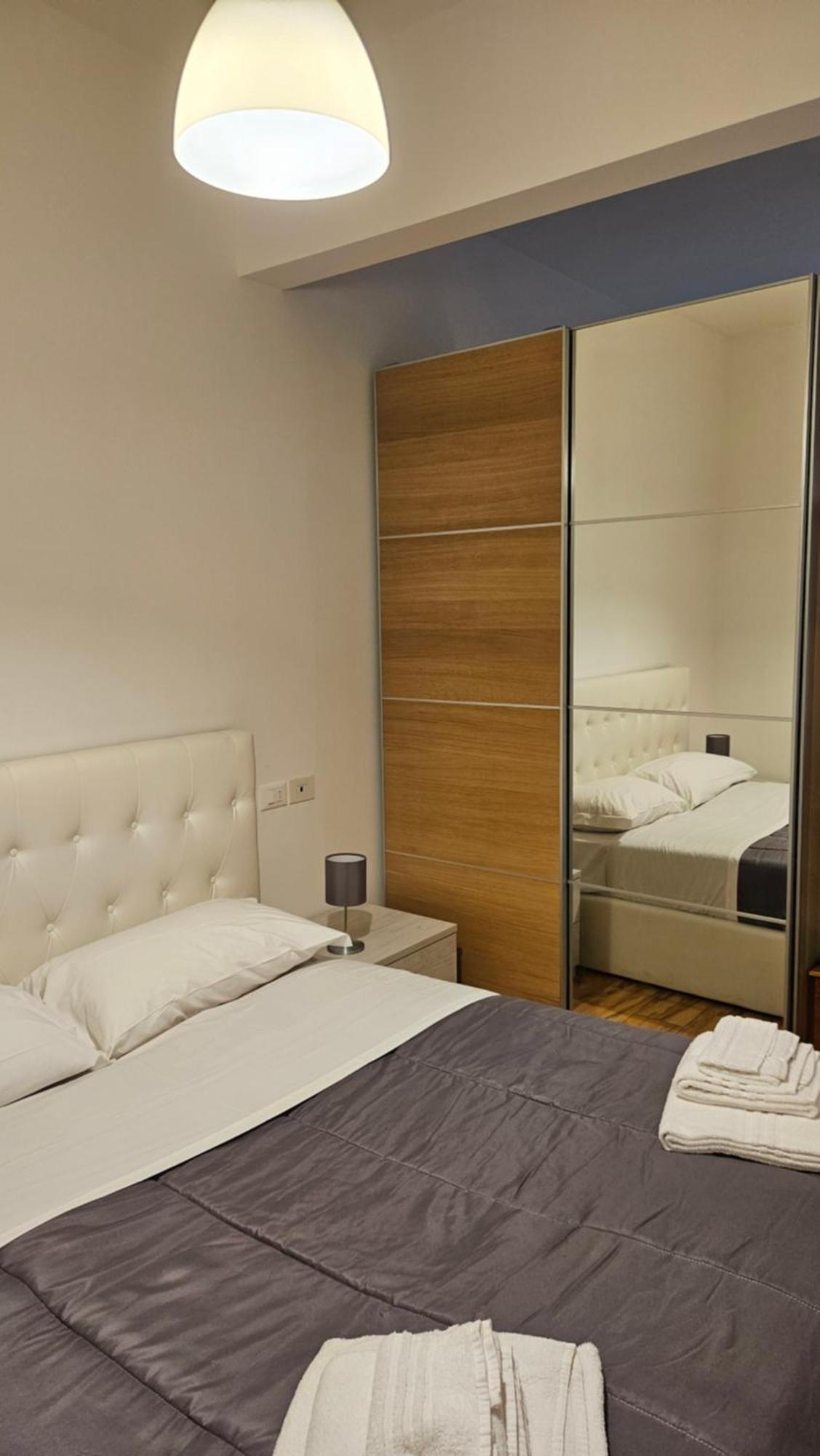 Apartamento Residenza Ugo Bassi Bolonia Exterior foto