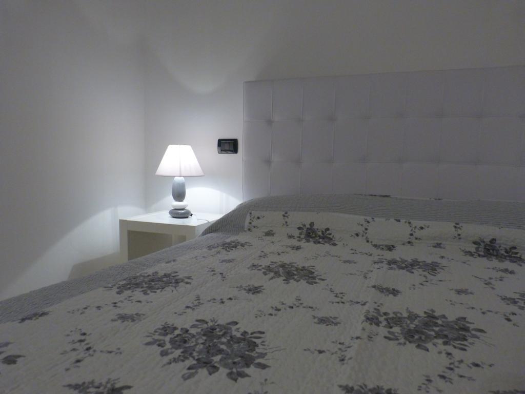 Apartamento Residenza Ugo Bassi Bolonia Habitación foto