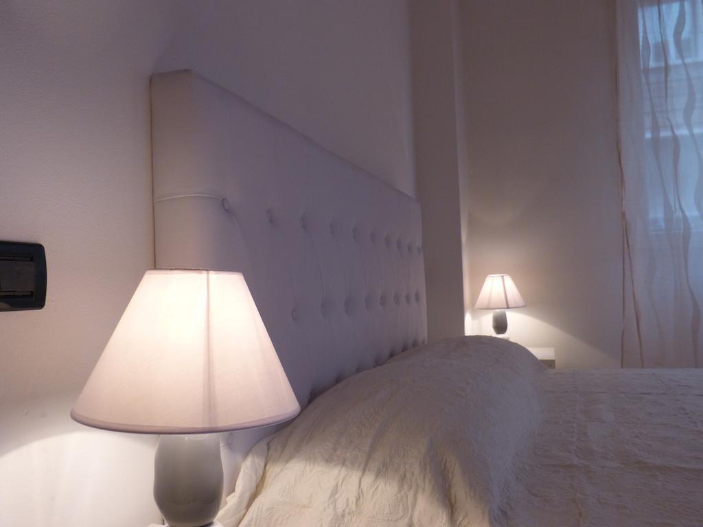 Apartamento Residenza Ugo Bassi Bolonia Habitación foto