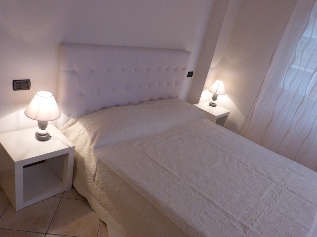 Apartamento Residenza Ugo Bassi Bolonia Habitación foto
