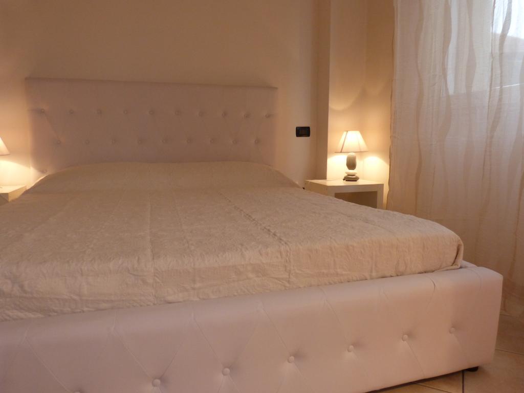 Apartamento Residenza Ugo Bassi Bolonia Habitación foto