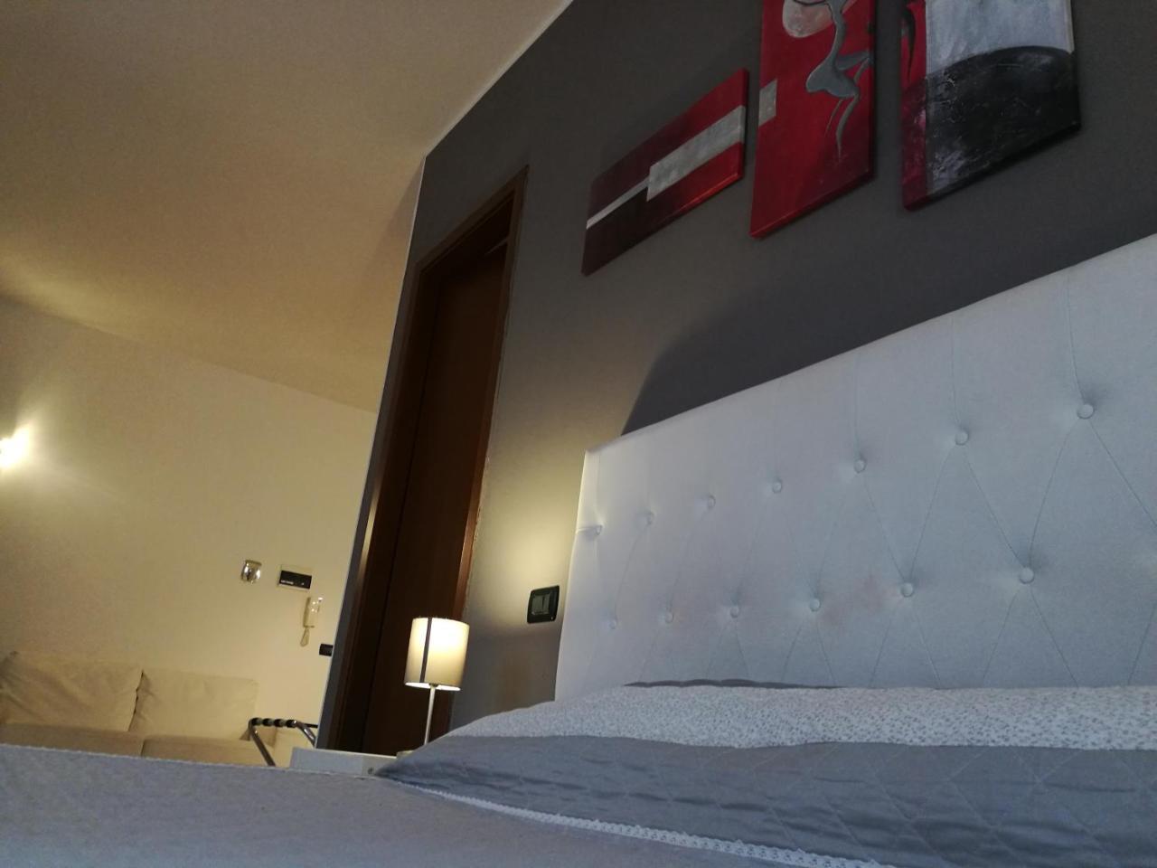 Apartamento Residenza Ugo Bassi Bolonia Exterior foto