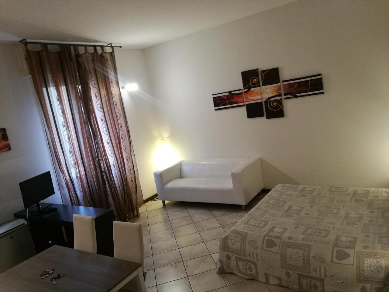 Apartamento Residenza Ugo Bassi Bolonia Exterior foto